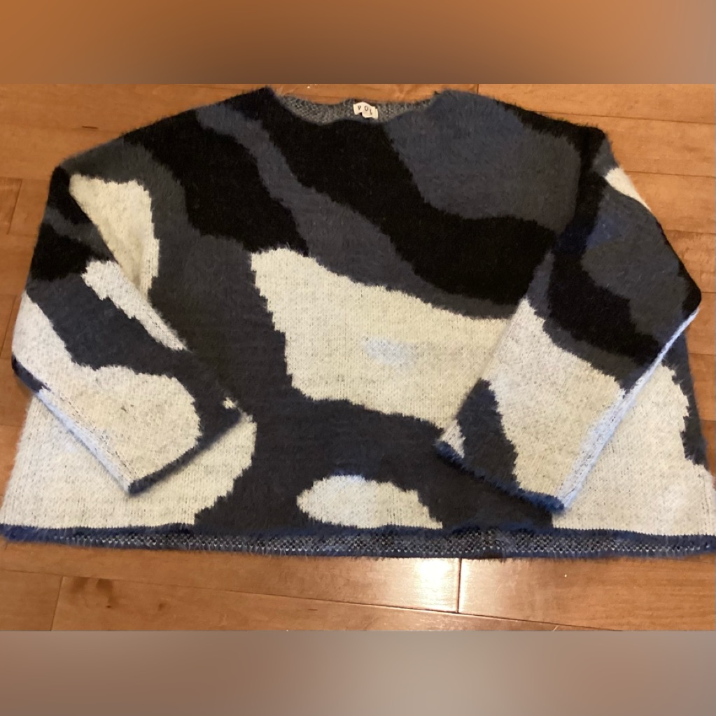 Pol Fuzzy Sweater Camouflage- Size Large